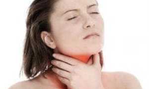 Душит в области шеи и горла: причины, почему появляются приступы удушья